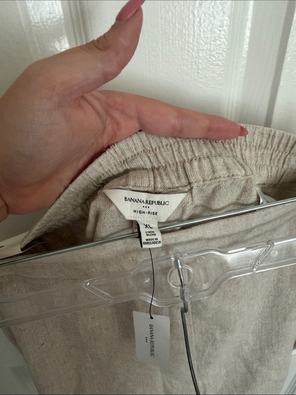 Banana Republic Beige Linen-Blend Casual Shorts - Picture 4 of 4
